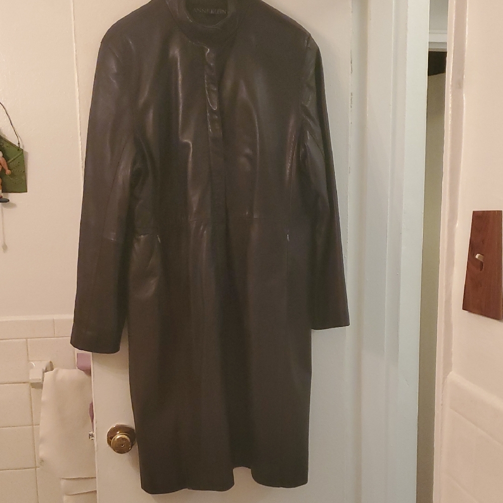 VINTAGE Anne Klein, Lamb Skin, Black Leather Midi Coat - Picture 2 of 6